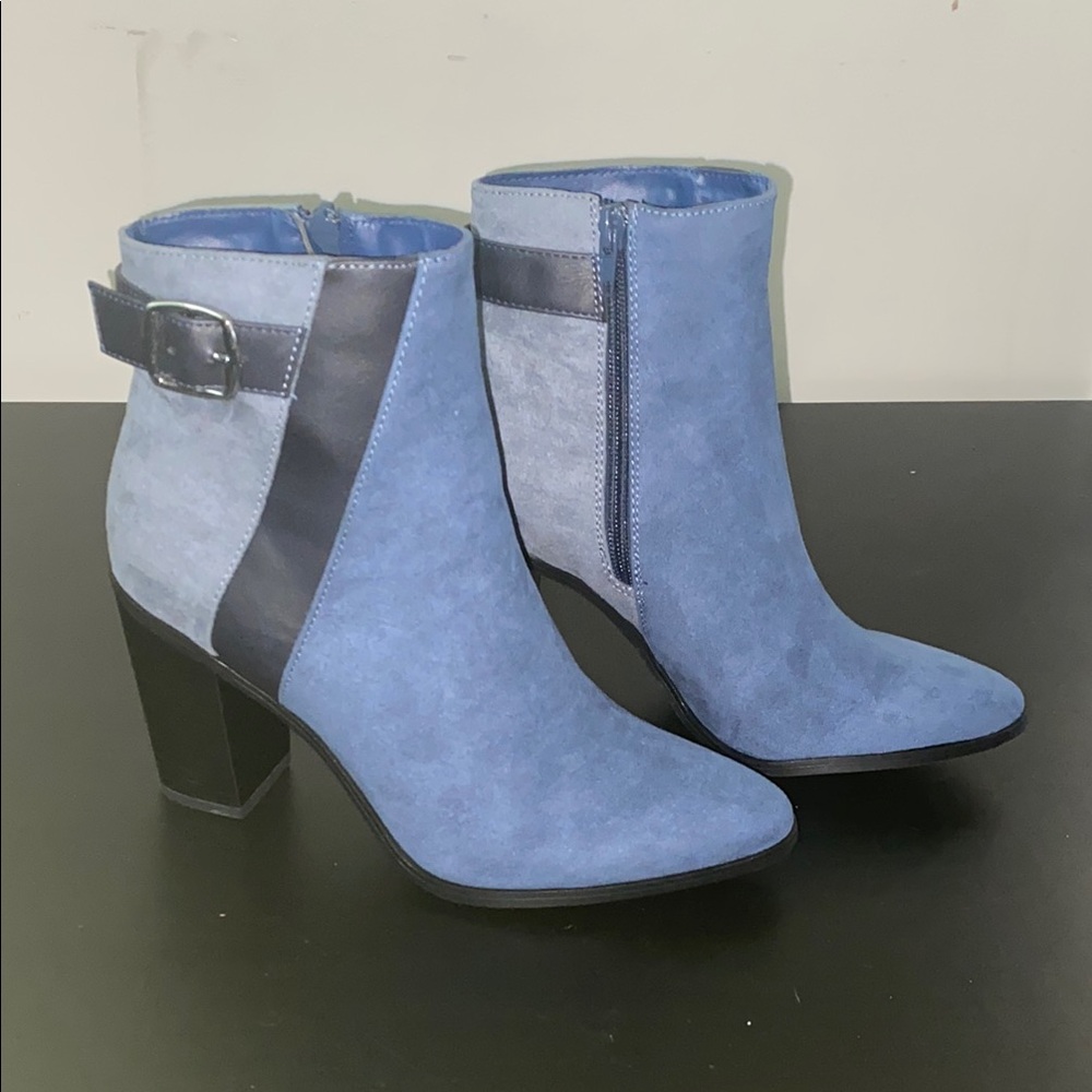 JustFab Blue Suede Ankle Boots 7